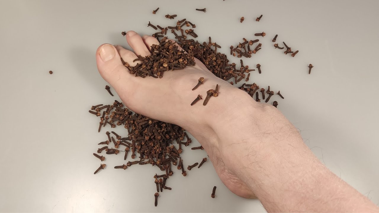 Cloves on Your Feet: A Surprising Remedy with Powerful Effects