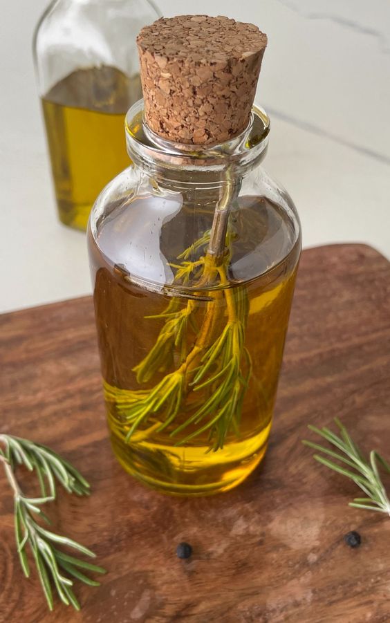 Add Rosemary Oil to Your Shampoo for Lustrous, Revitalized Hair