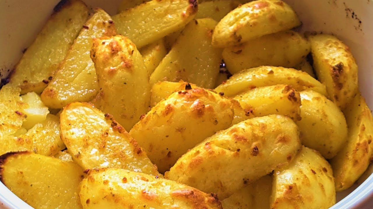 Mastering the Art of Baked Potatoes: An Easy and Delicious Guide