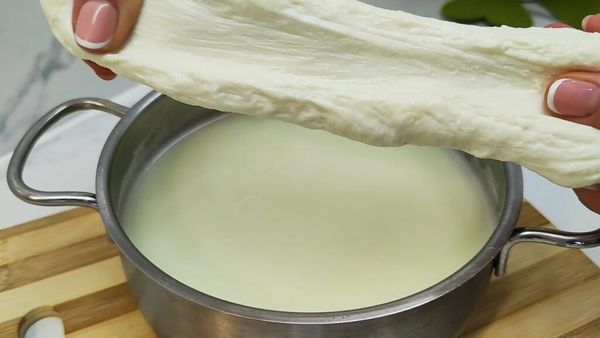 Make Your Own Fresh Mozzarella Cheese at Home!